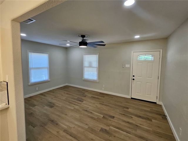 2321 Riggan St, Corpus Christi, TX 78404