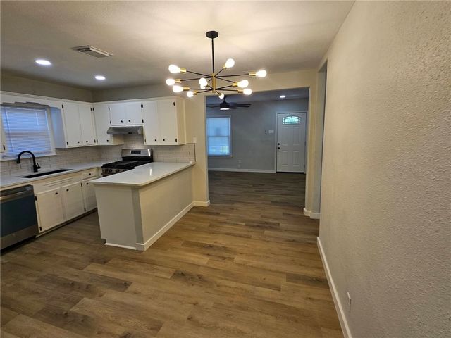 2321 Riggan St, Corpus Christi, TX 78404