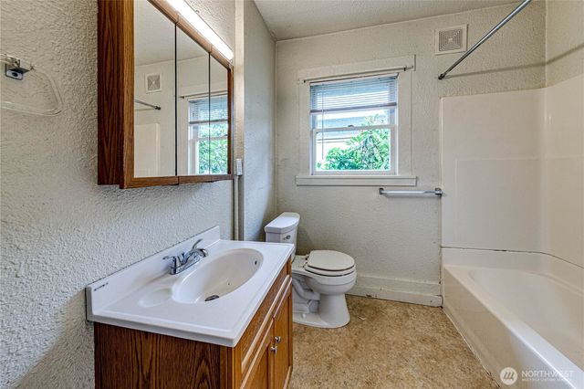 219 E 8th Street, Port Angeles, WA 98362