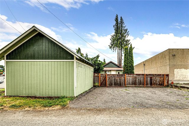 219 E 8th Street, Port Angeles, WA 98362