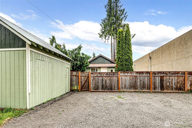 219 E 8th Street, Port Angeles, WA 98362
