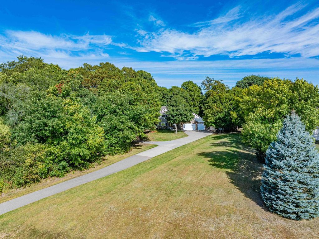 5450 Raven Point Road, Prior Lake, MN 55372 — exterior