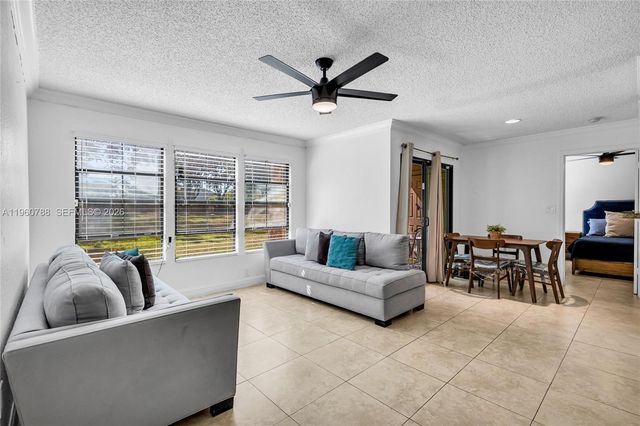 15680 SW 106th Ln 815, Miami, FL 33196