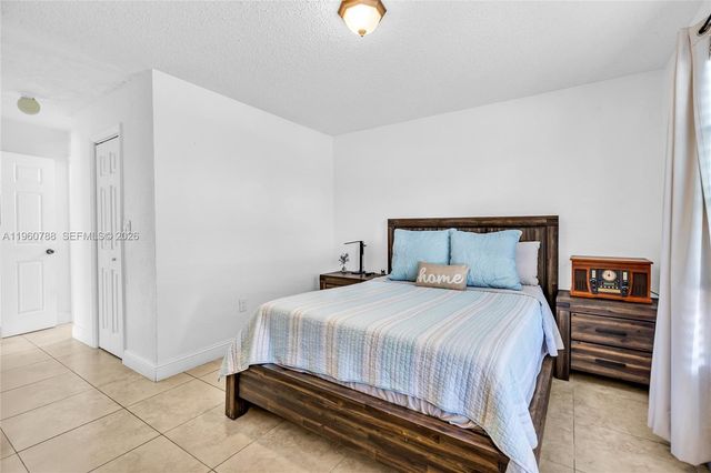 15680 SW 106th Ln 815, Miami, FL 33196