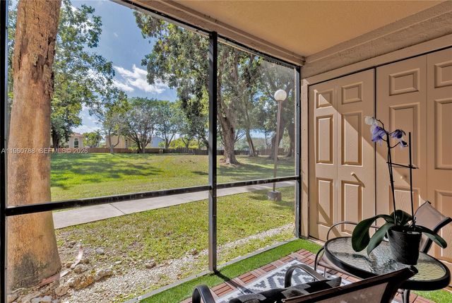 15680 SW 106th Ln 815, Miami, FL 33196