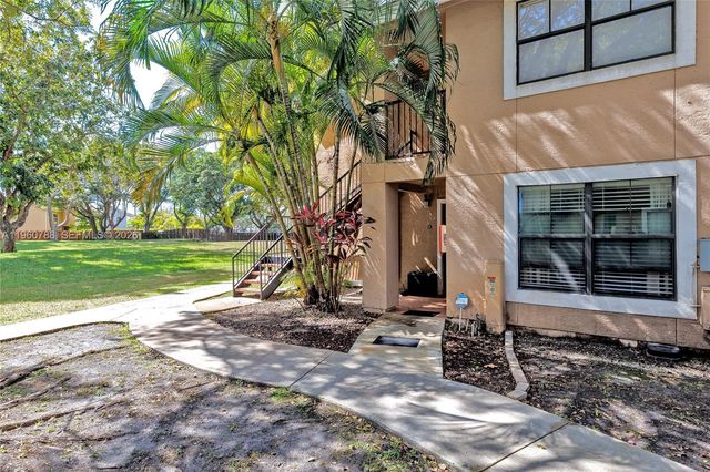 15680 SW 106th Ln 815, Miami, FL 33196