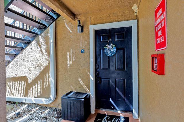 15680 SW 106th Ln 815, Miami, FL 33196