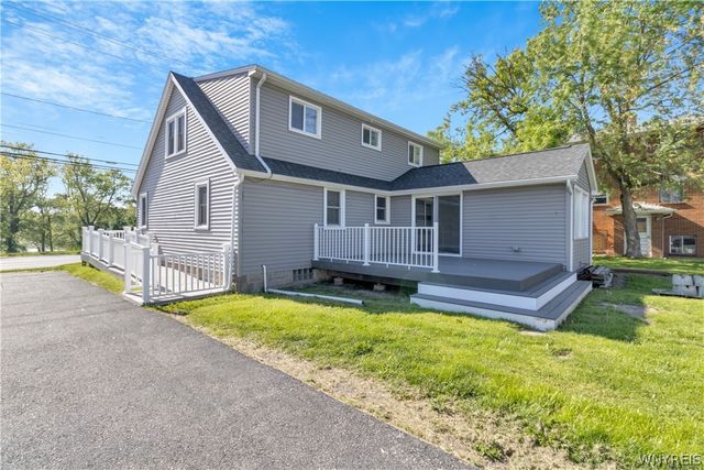 5831 Transit Road, Lancaster, NY 14043