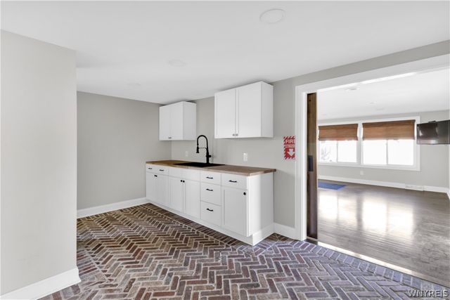 5831 Transit Road, Lancaster, NY 14043