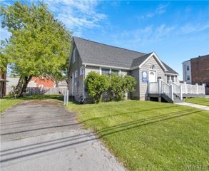 5831 Transit Road, Lancaster, NY 14043