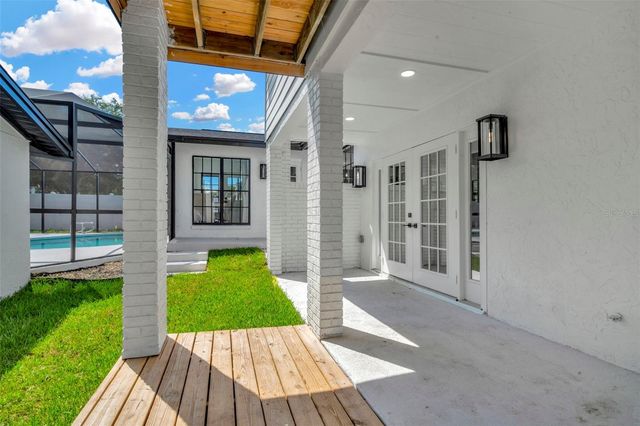 4902 W SAN RAFAEL STREET, Tampa, FL 33629