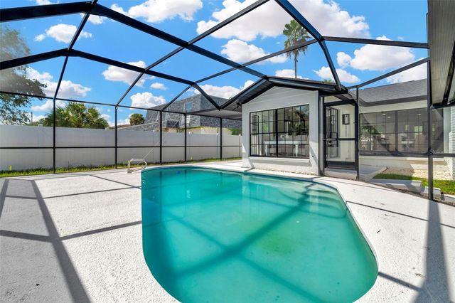 4902 W SAN RAFAEL STREET, Tampa, FL 33629