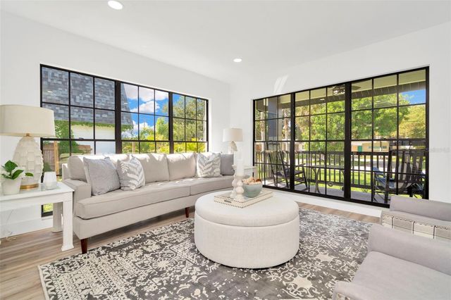 4902 W SAN RAFAEL STREET, Tampa, FL 33629