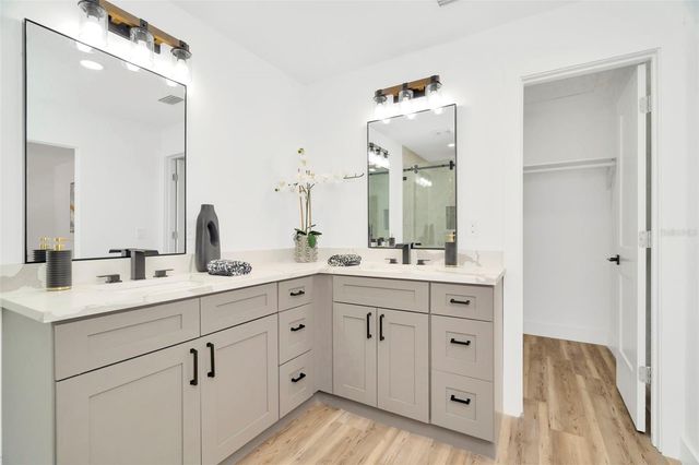 4902 W SAN RAFAEL STREET, Tampa, FL 33629