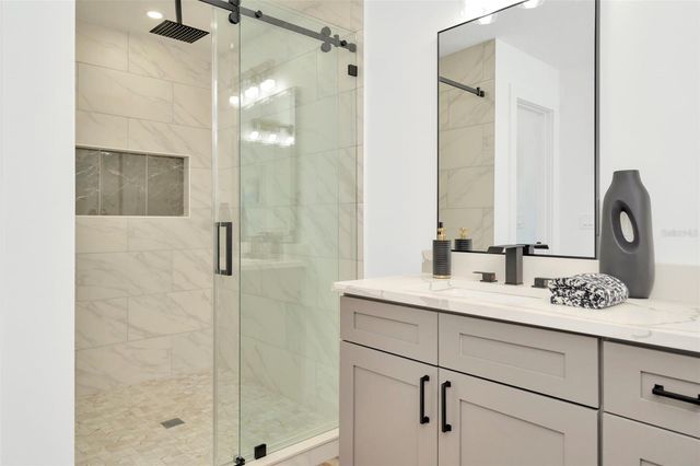 4902 W SAN RAFAEL STREET, Tampa, FL 33629