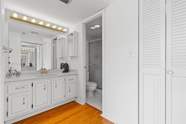 900 Saint Charles Place 221, Pembroke Pines, FL 33026