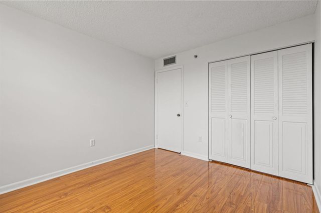 900 Saint Charles Place 221, Pembroke Pines, FL 33026