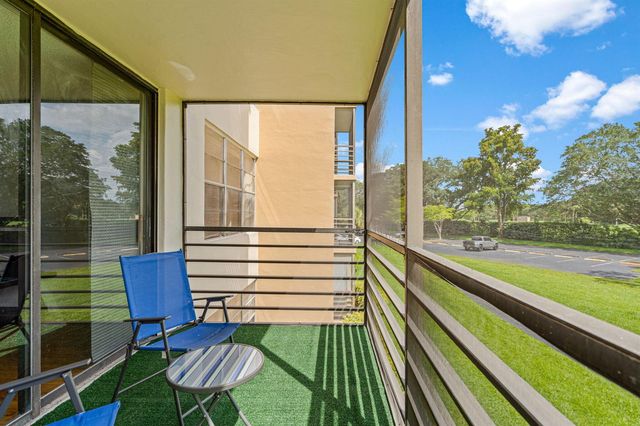 900 Saint Charles Place 221, Pembroke Pines, FL 33026
