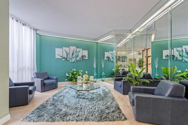 900 Saint Charles Place 221, Pembroke Pines, FL 33026