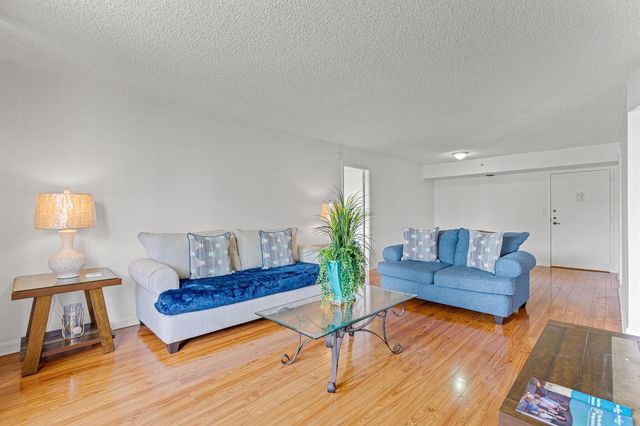 900 Saint Charles Place 221, Pembroke Pines, FL 33026