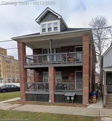 249 Custer Upper, Detroit, MI 48202