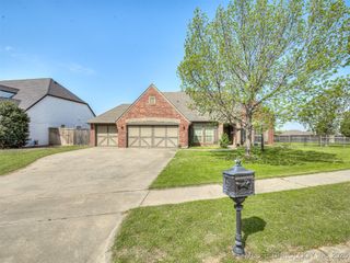 9302 N 98th East Court, Owasso, OK 74055