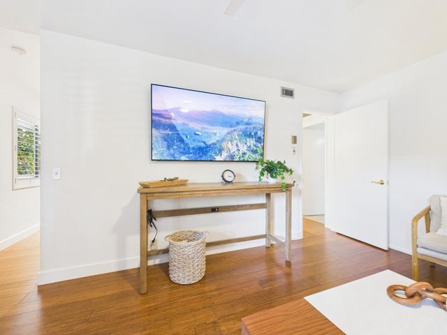 500 Glenwood 123, Monterey, CA 93940