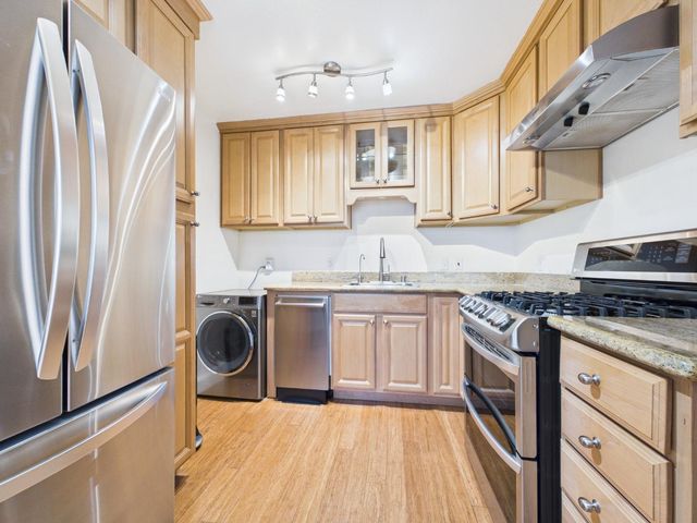 500 Glenwood 123, Monterey, CA 93940