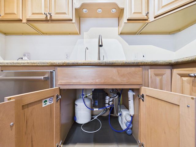 500 Glenwood 123, Monterey, CA 93940