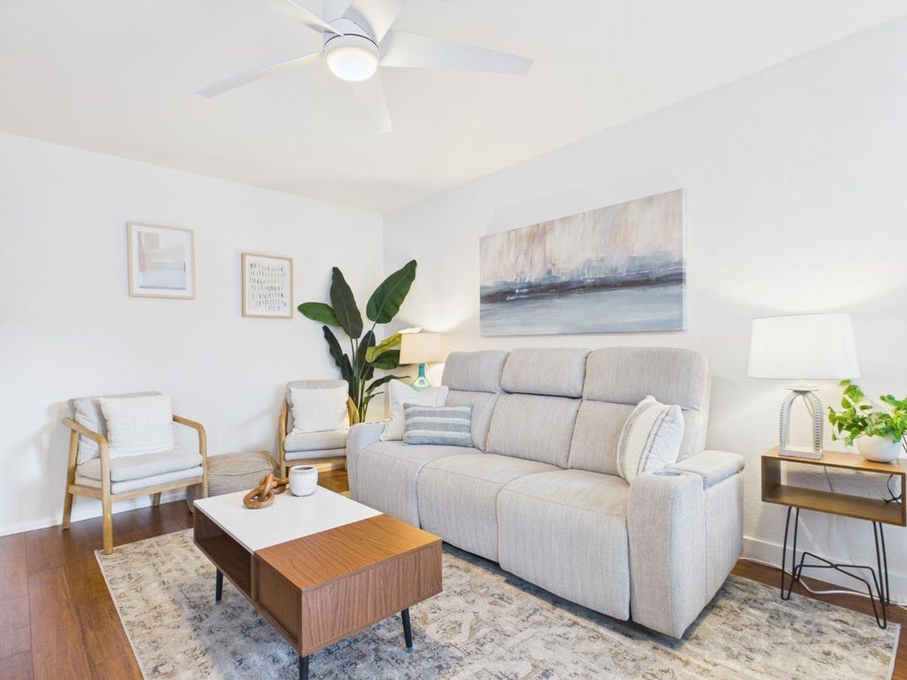 500 Glenwood 123, Monterey, CA 93940