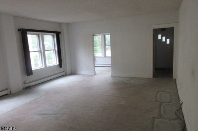 740 2Nd Ave, Lyndhurst Twp., NJ 07071