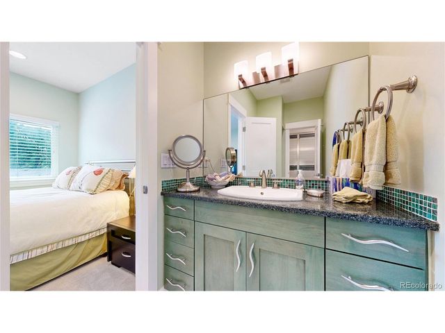 463 Locust St, Denver, CO 80220