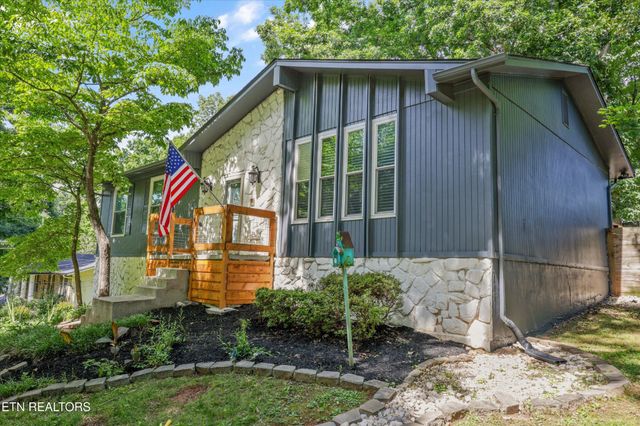1117 Rain Tree Rd, Knoxville, TN 37923