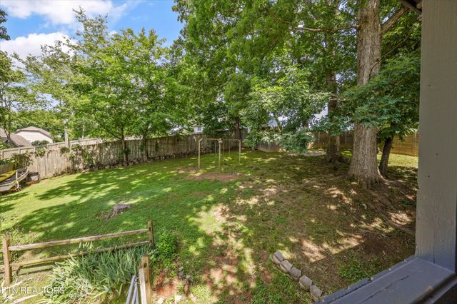 1117 Rain Tree Rd, Knoxville, TN 37923