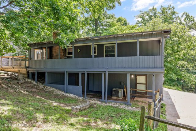 1117 Rain Tree Rd, Knoxville, TN 37923