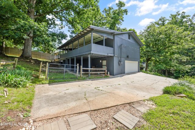 1117 Rain Tree Rd, Knoxville, TN 37923