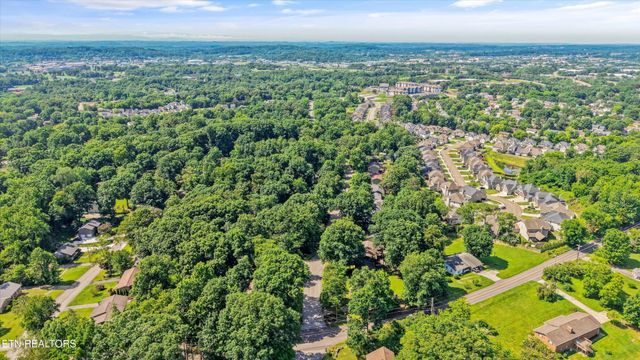 1117 Rain Tree Rd, Knoxville, TN 37923