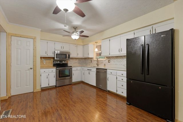 1117 Rain Tree Rd, Knoxville, TN 37923
