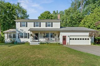 10 Stirling Place, Burlington, VT 05408
