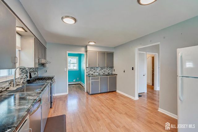 10 Jeff Street, Edison, NJ 08837