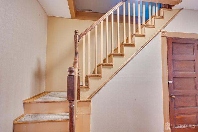10 Jeff Street, Edison, NJ 08837