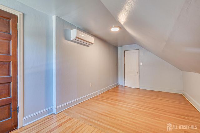 10 Jeff Street, Edison, NJ 08837
