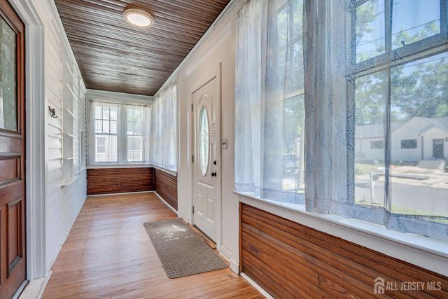 10 Jeff Street, Edison, NJ 08837