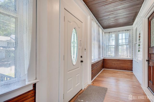 10 Jeff Street, Edison, NJ 08837