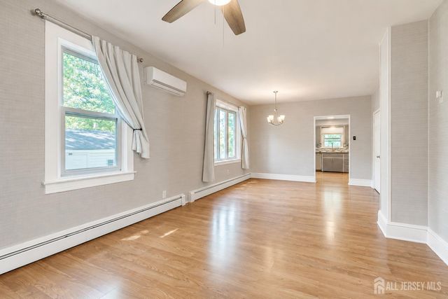10 Jeff Street, Edison, NJ 08837