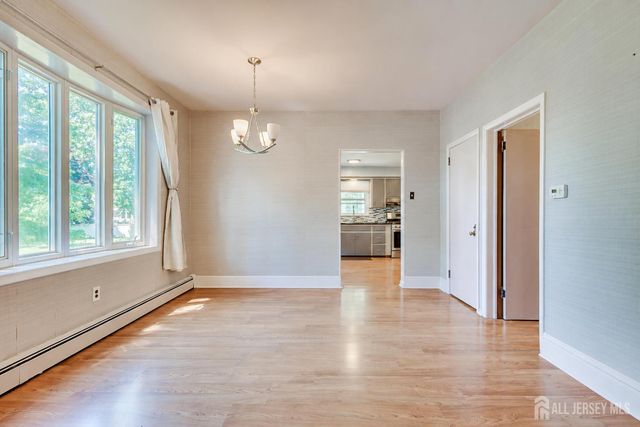 10 Jeff Street, Edison, NJ 08837