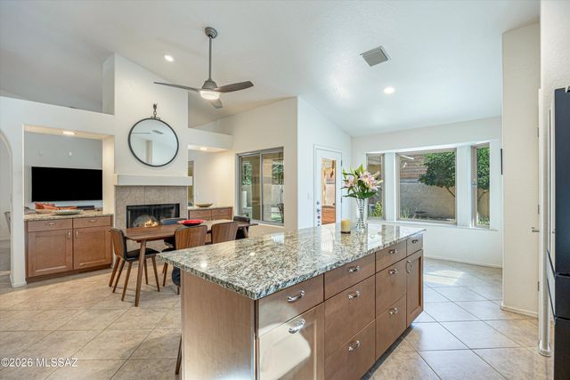 1460 E Desert Starling Lane, Tucson, AZ 85737