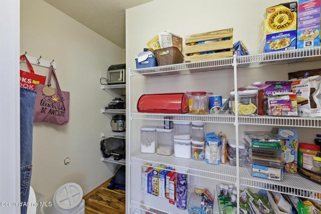 2981 W BROADMOORE DR, Hayden, ID 83835