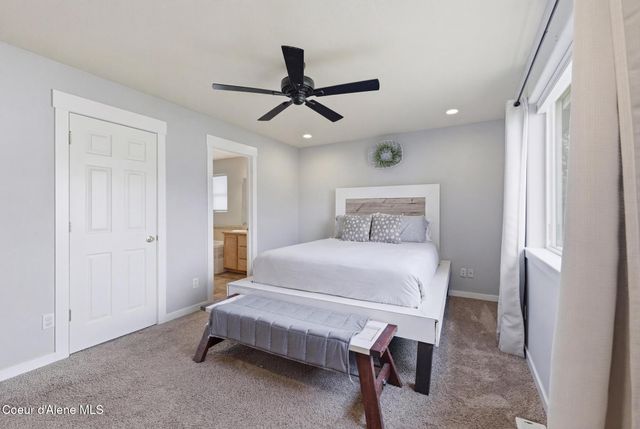 2981 W BROADMOORE DR, Hayden, ID 83835