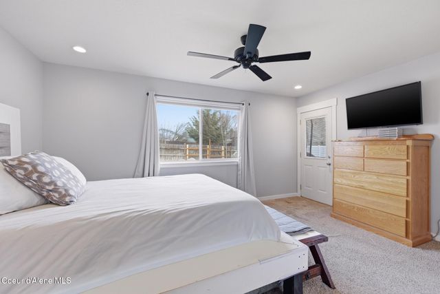 2981 W BROADMOORE DR, Hayden, ID 83835